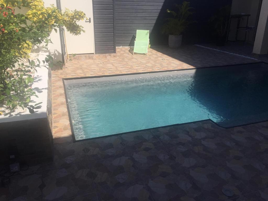 Nicole Residence Avec Piscine Chauffee & Jacuzzi Saint-Andre Ngoại thất bức ảnh