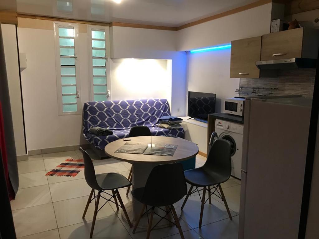 Nicole Residence Avec Piscine Chauffee & Jacuzzi Saint-Andre Ngoại thất bức ảnh