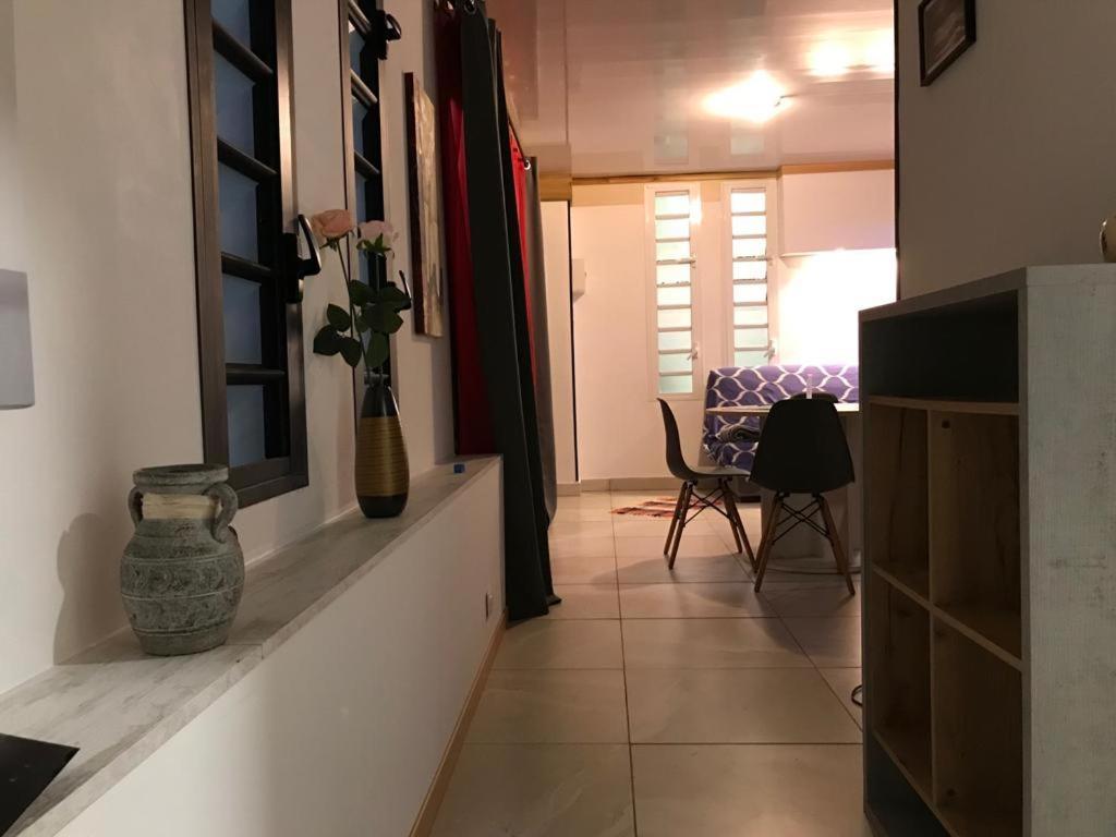 Nicole Residence Avec Piscine Chauffee & Jacuzzi Saint-Andre Ngoại thất bức ảnh